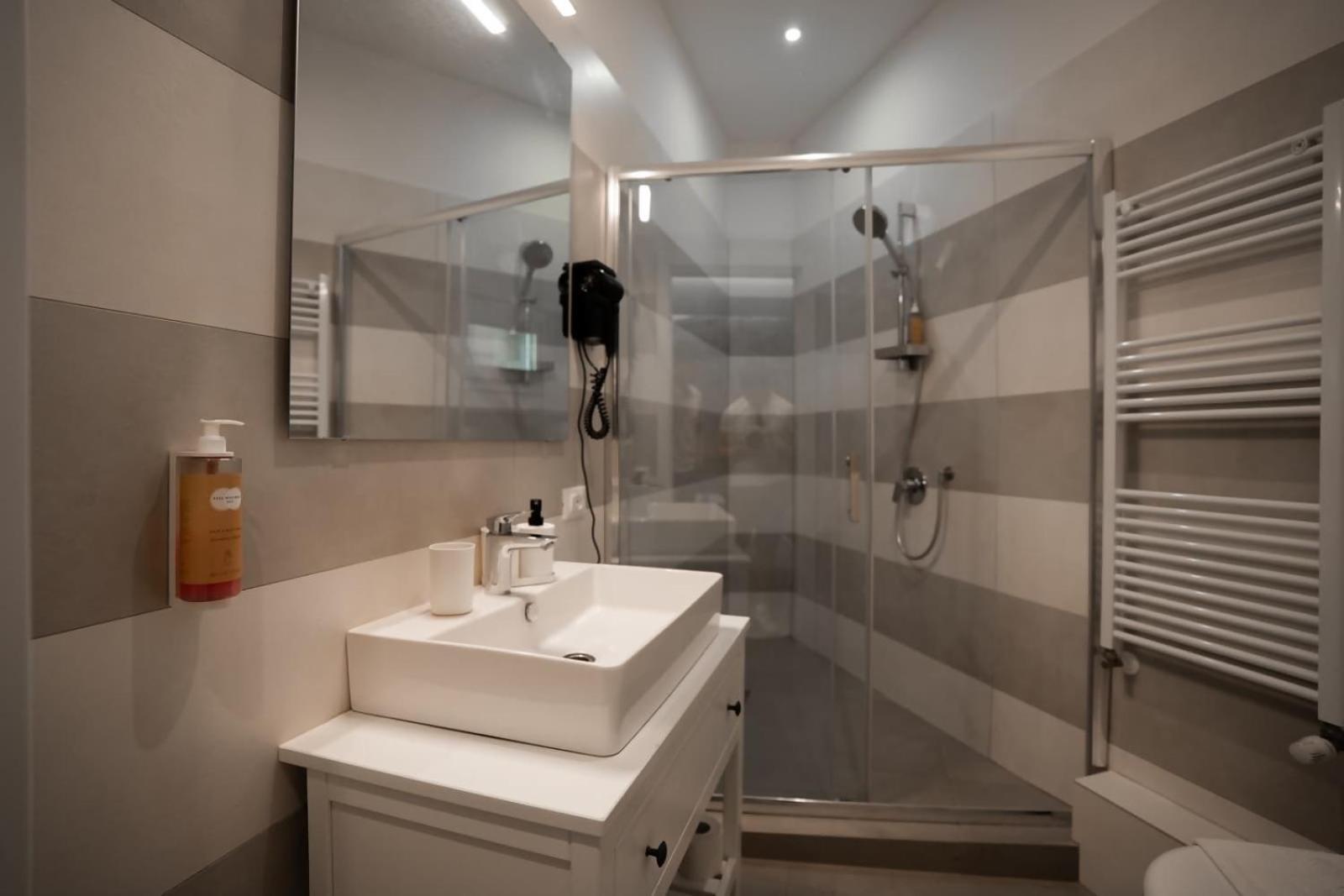 Standard Triple Room,1705148779:JPEG