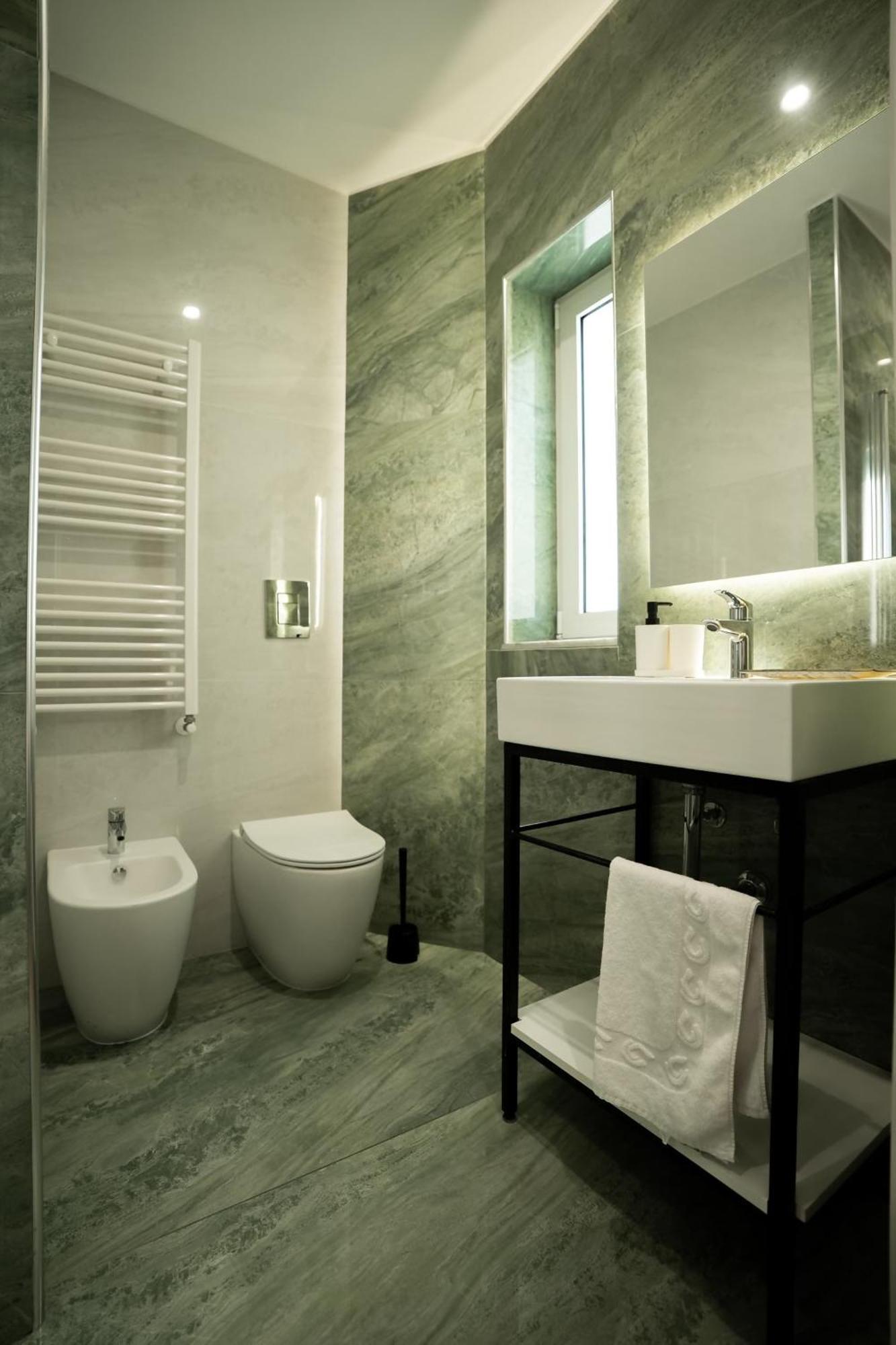 Luxury Quadruple Room,1705148788:JPEG